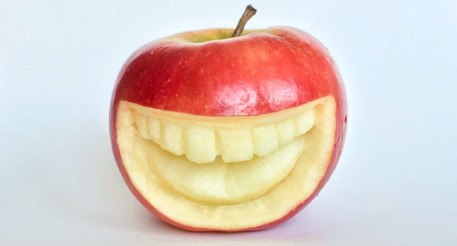 Lächelnder Apfel
